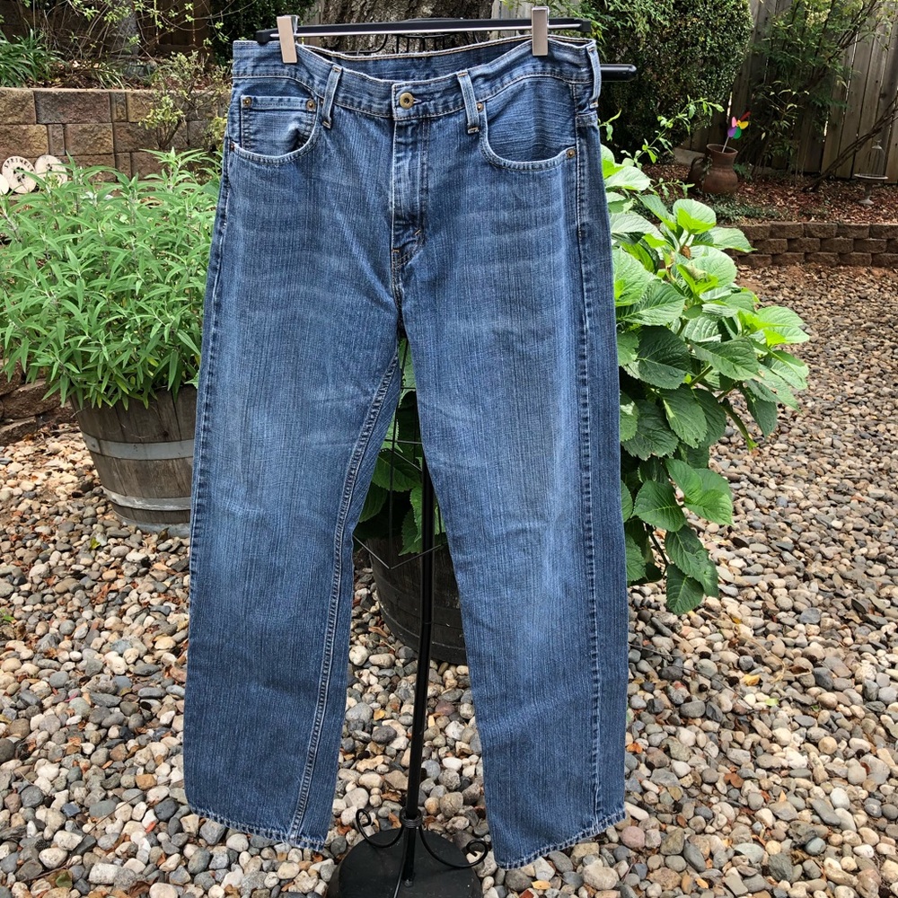 ❌SOLD❌Levi’s Red Tab 569 Loose Straight Jeans in 34 / 36